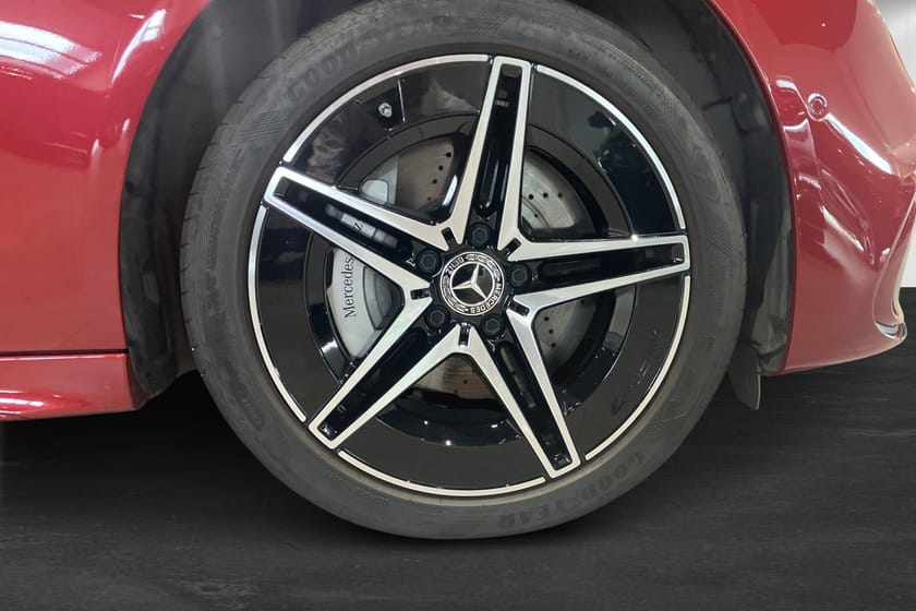 Bild 5 av Mercedes-Benz C 300 T e 300e AMG Panorama Burmester Head-Up Drag