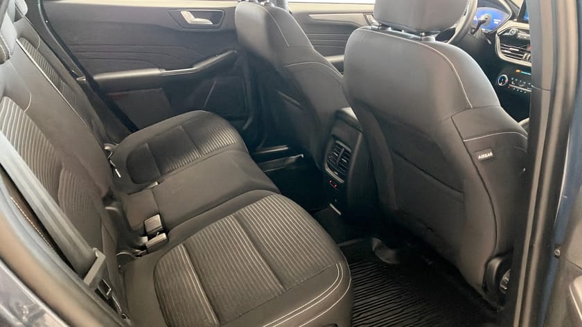 Bild 5 av Ford Kuga Plug-In Hybrid Titanium E-CVT 225hk