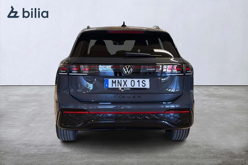 Bild 4 av Volkswagen Tiguan R-LINE 2.0 TDI 4M DSG, 193HK /PANO/DRAG/VÄRMARE