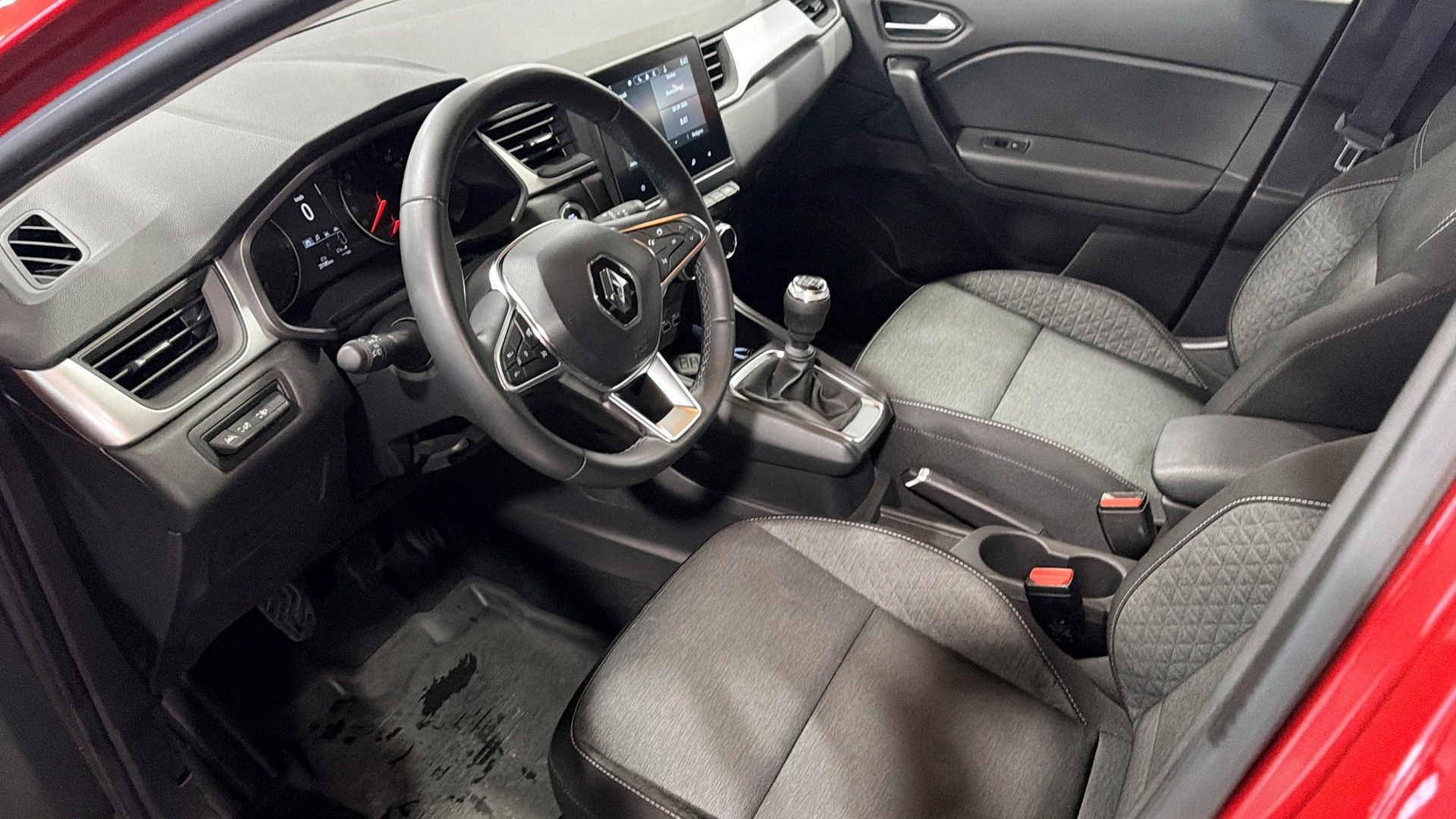 Renault Captur 1.0 TCe 2023, bild 6/9
