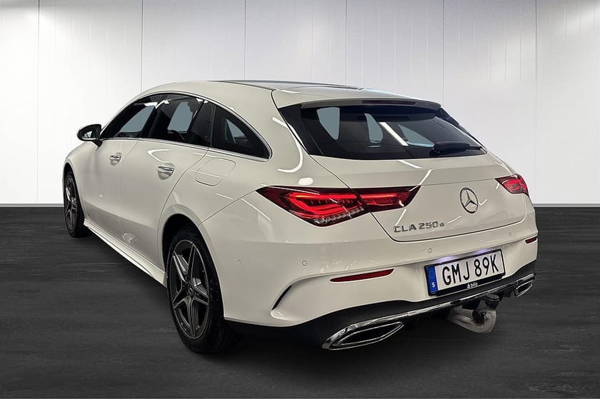 Bild 3 av Mercedes-Benz CLA 250 e Shooting Brake AMG Line Panorama