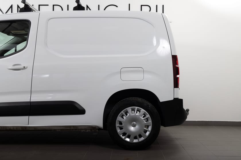 Bild 5 av Opel Combo Cargo 1.5 BlueHDi 130 EAT 131hk Leasebar/Drag/Värmare/Keyless