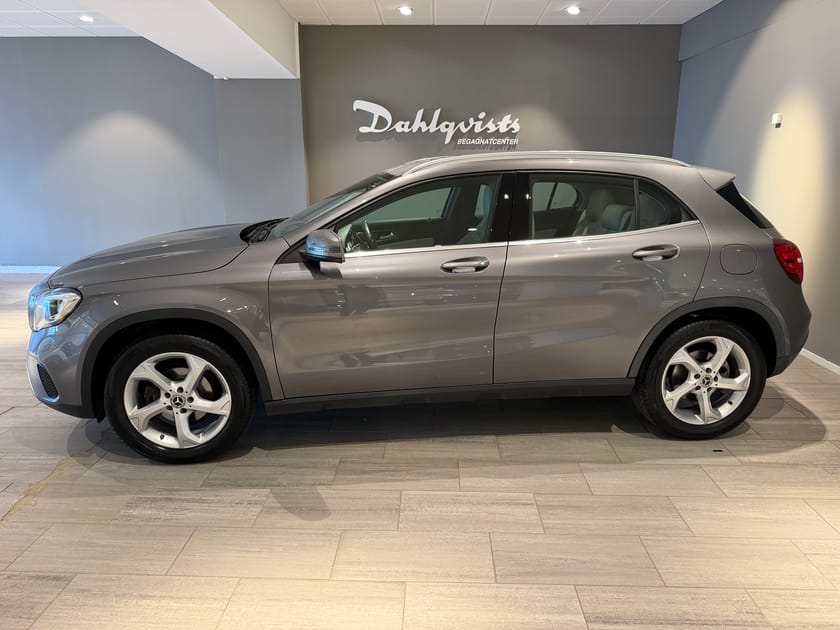 Bild 5 av Mercedes-Benz GLA 200 Drag V-hjul Backkamera