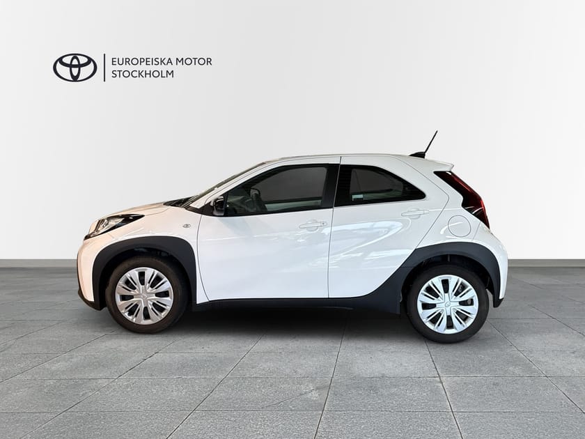 Bild 4 av Toyota Aygo X 1.0 S-CVT PLAY - VINTERHJUL/MOMS
