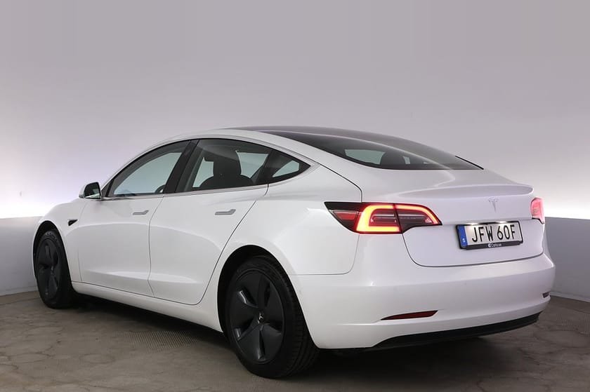 Bild 4 av Tesla Model 3 Standard Range Plus RWD Autopilot Panorama