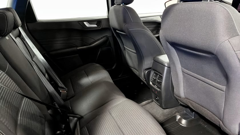 Bild 5 av Ford Kuga Plug-In Hybrid Titanium PHEV 225hk Automat
