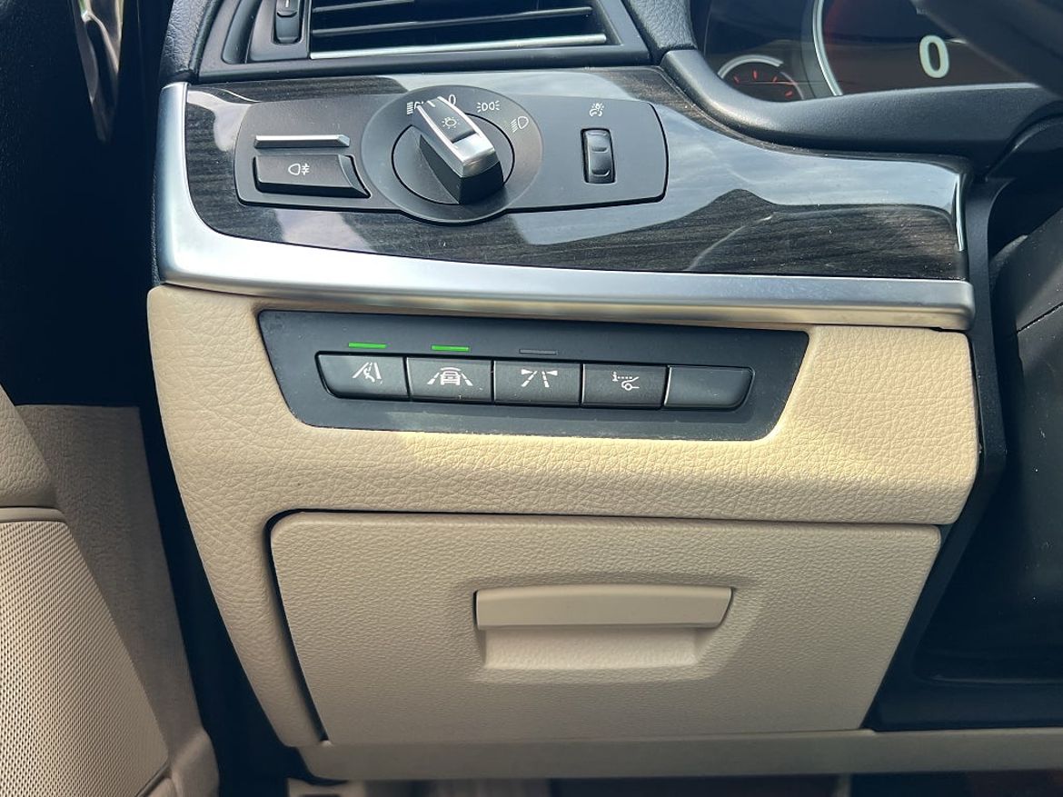 BMW 530d xDrive Touring, bild 16 av 19