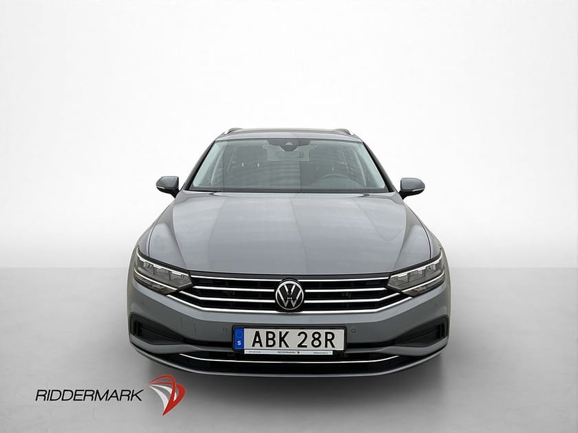 Bild 2 av Volkswagen Passat Sportscombi 1.5 TSI P-Värm Cockpit Kamera CarPlay Drag