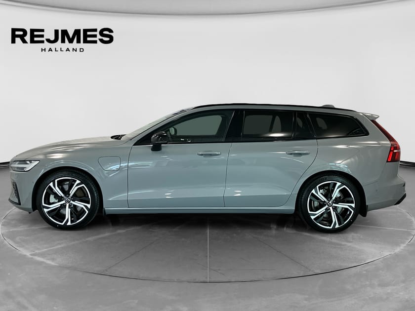 Bild 3 av Volvo V60 T6 Plus Dark Nordic Edition