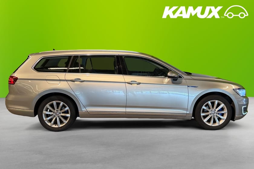 Bild 2 av Volkswagen Passat Variant GTE 1.4 TSI DSG GRILL PÅ KÖPET! 218hk Värmare Drag