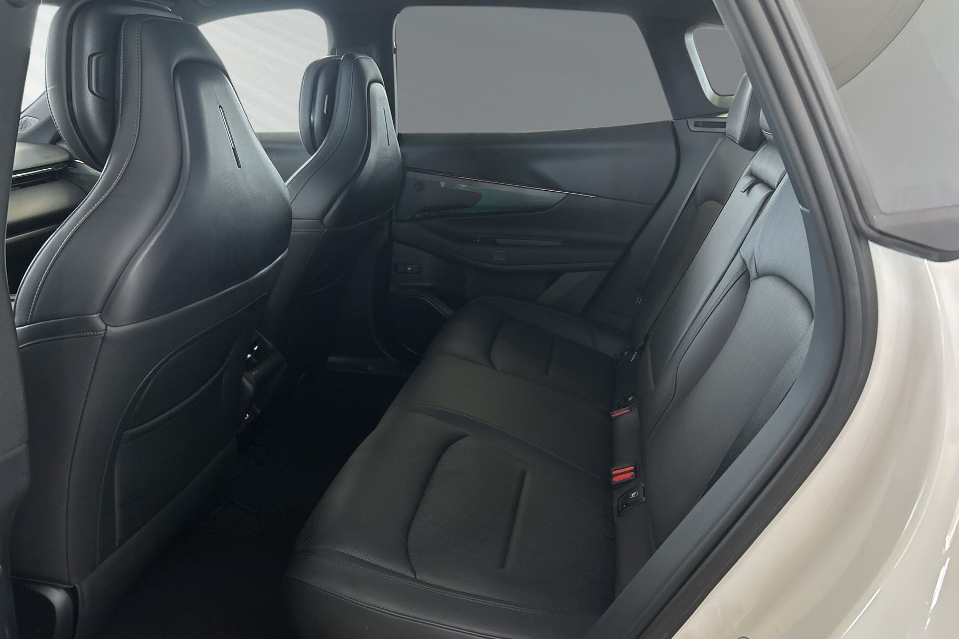 Lynk & Co 08 PHEV 2025, bild 7/35