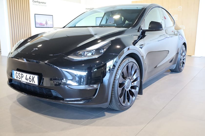 Bild 1 av Tesla Model Y Performance AWD 534hk | Dragkrok |