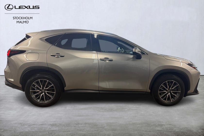 Bild 4 av Lexus NX 450h+ Executive Teknikpaket 309hk P-värm HUD 360° Navi