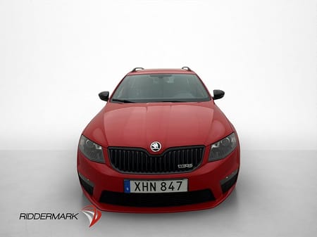 Škoda Octavia Kombi RS Skoda 2.0 TDI 184hk Värmare Drag Sensorer