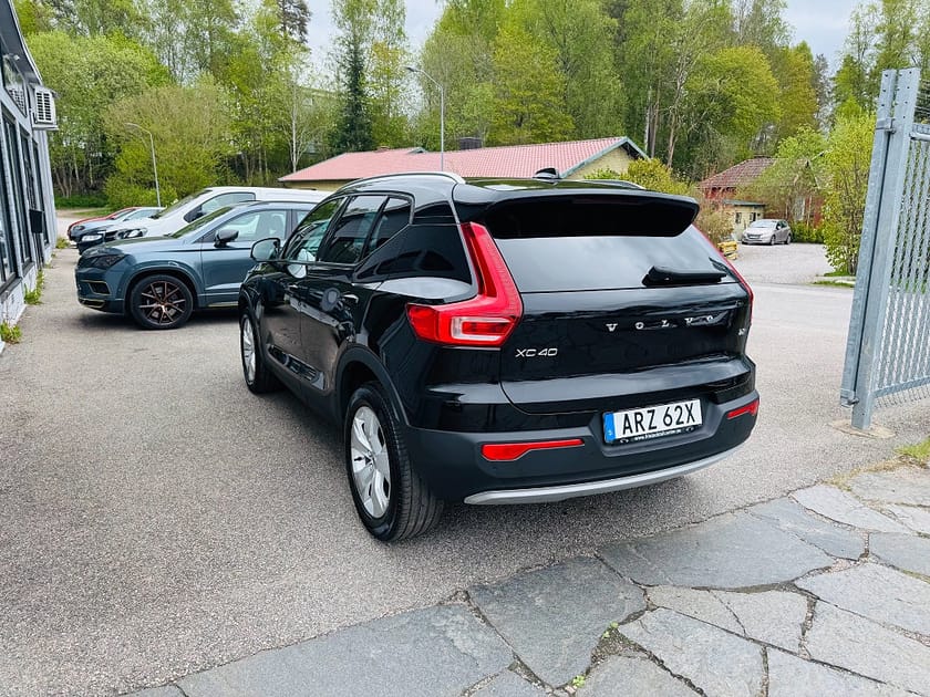 Bild 4 av Volvo XC40 T2 129HK AUTOMAT MOMENTUM EDITION / VÄRMARE