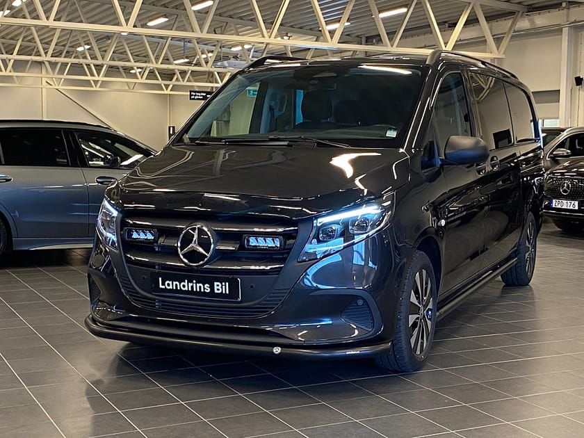 Bild 2 av Mercedes-Benz Vito Tourer 119 CDI 4x4 3.2t Mixto ex. lång  SELECT demo