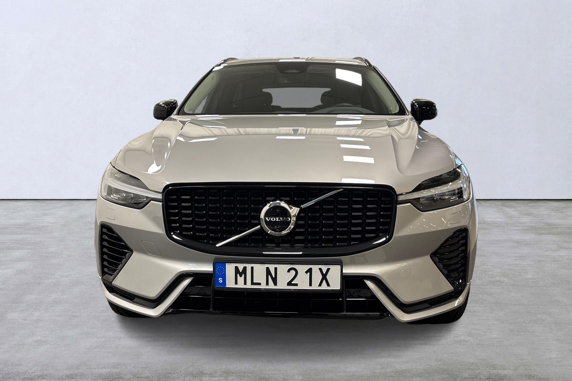 Volvo XC60 T6 Plus Dark Edition 2025, kuva 7/10
