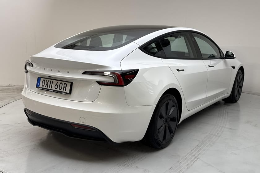 Bild 3 av Tesla Model 3 Standard Range RWD Moms