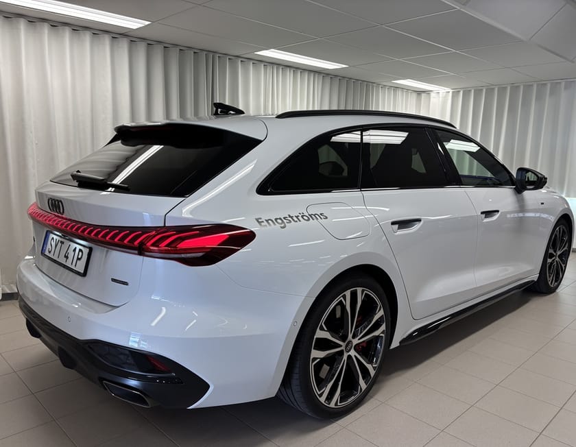 Bild 4 av Audi A5 Avant e-hybrid quattro 367hk B&O/HuD/S-line