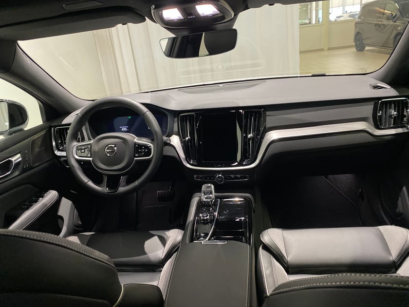 Bild 2 av Volvo V60 T6 Plus Dark Nordic Edition