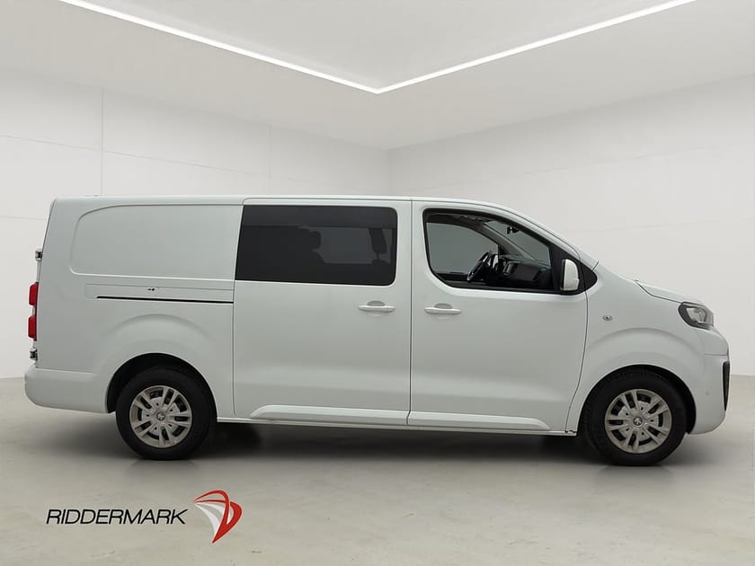 Bild 2 av Peugeot Expert Crew Cab L3 CrewVan 177hk Värm Drag B-Kamera CARPLAY
