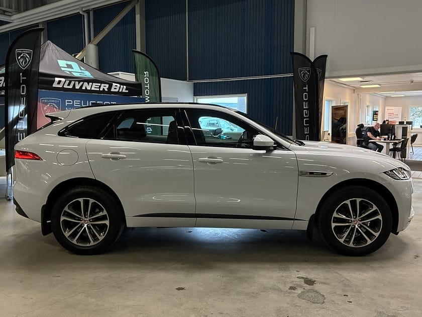 Bild 3 av Jaguar F-Pace 20d AWD R-Sport Euro 6