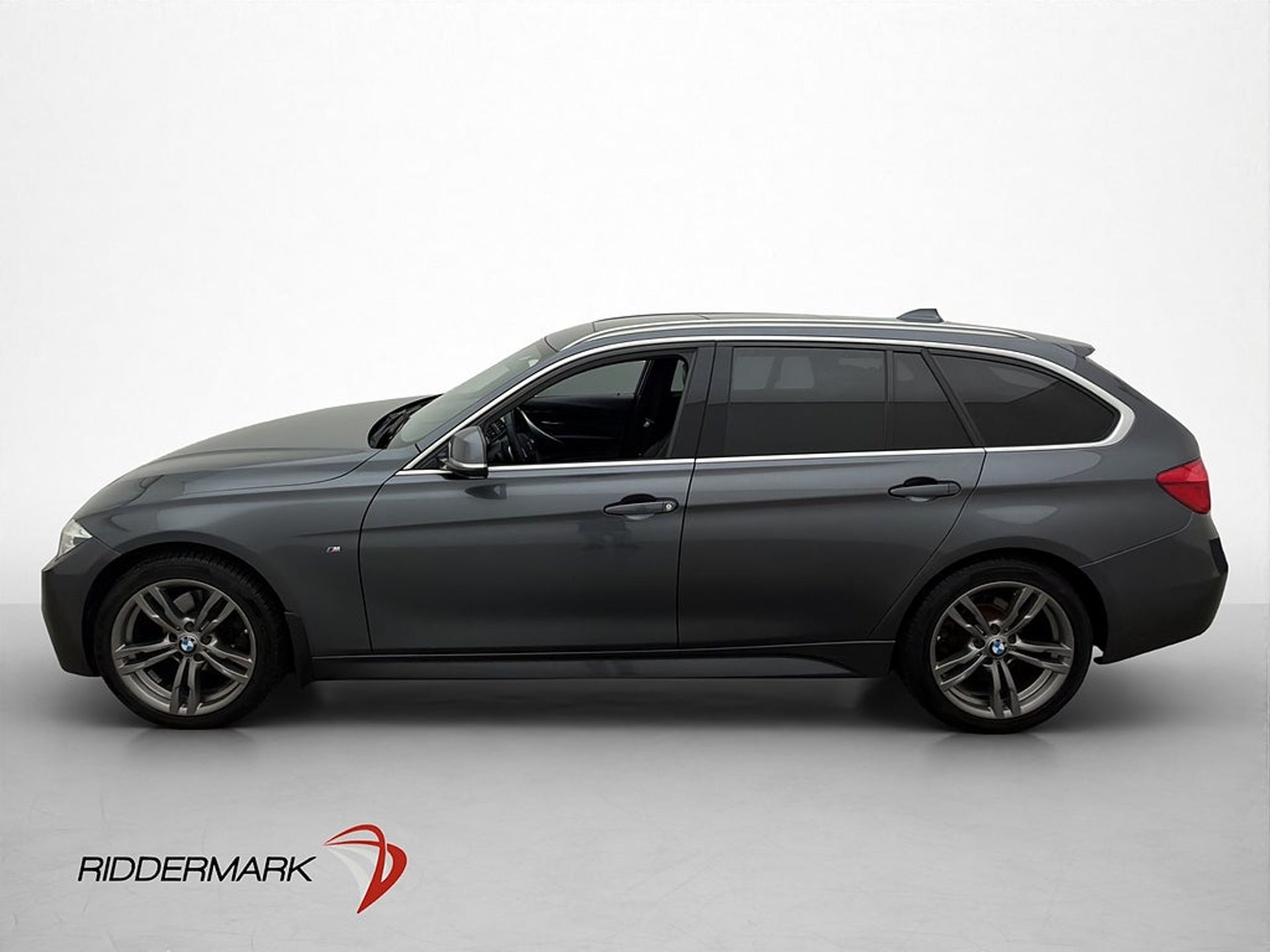 BMW 320 2016, photo 5/37