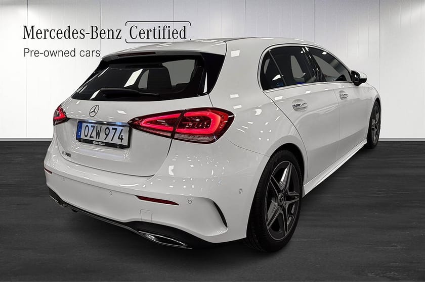 Bild 3 av Mercedes-Benz A 200 AMG Drag Panorama 360° Minnestolar Panelbelysning