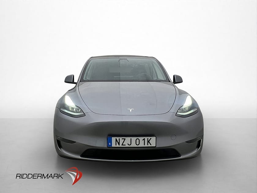 Bild 2 av Tesla Model Y Performance Autopilot Svensksåld MOMS