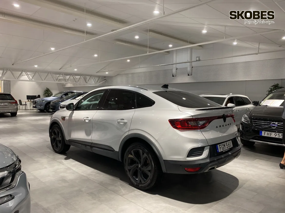 Renault Arkana E-TECH 145