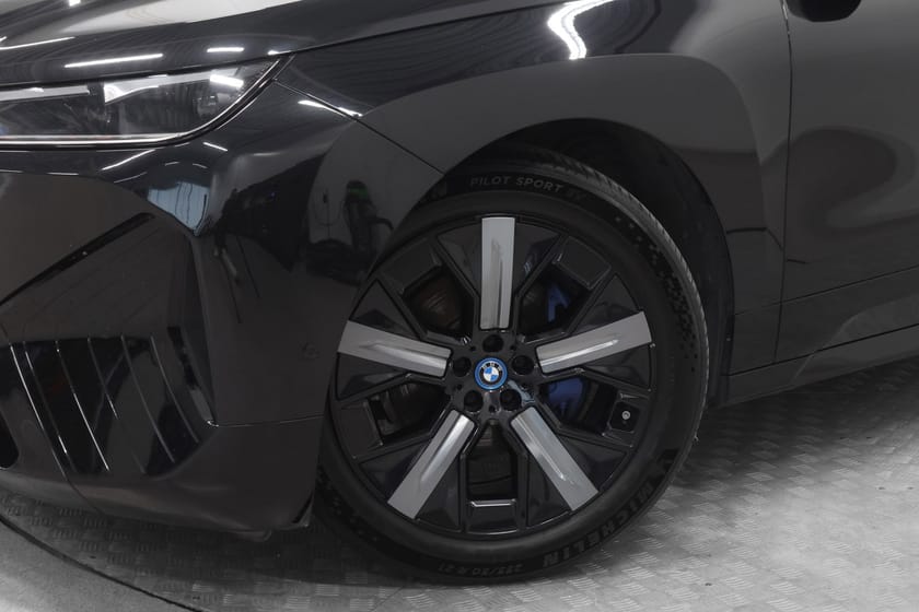 Bilde 2 av BMW iX xDrive50 Fully Charged
