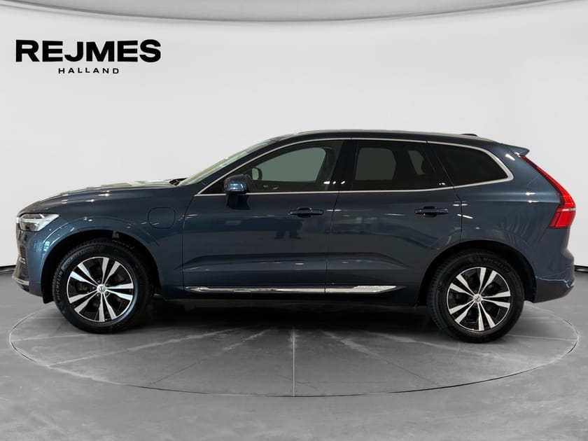 Bild 3 av Volvo XC60 Recharge T6 Core Edition | Dragkrok | Rattvärme | Panoramaglastak