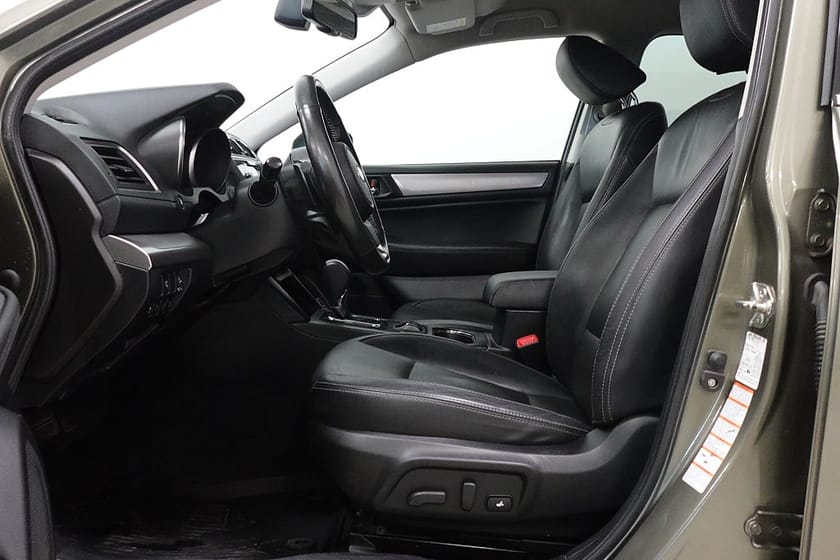 Bild 4 av Subaru Outback 2.5 4WD Dragkrok Motorvärmare 360° Adaptiv Fart BLIS