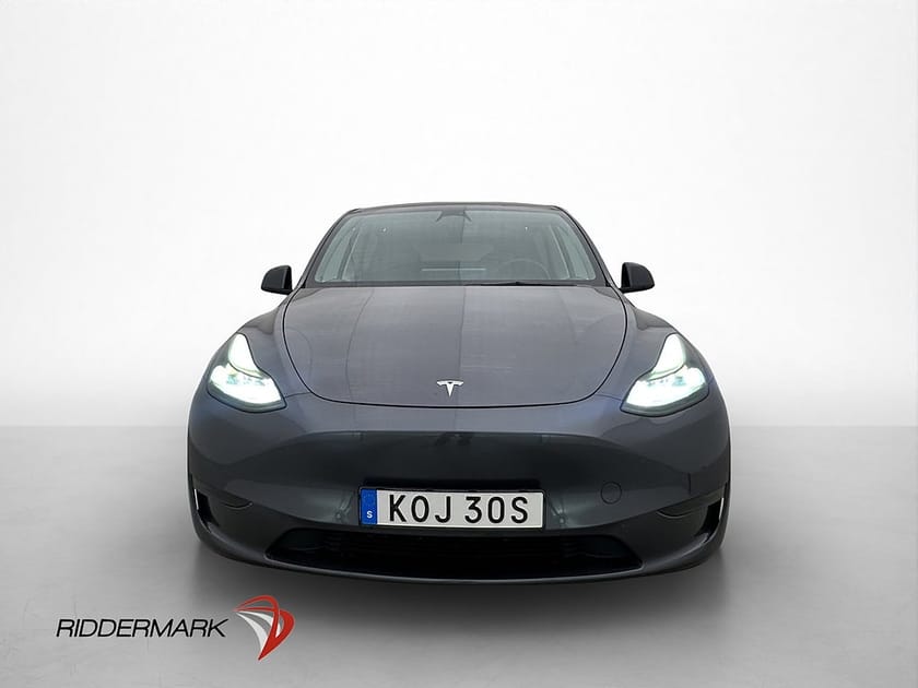 Bild 3 av Tesla Model Y Long Range AWD Pano Autopilot Svensksåld