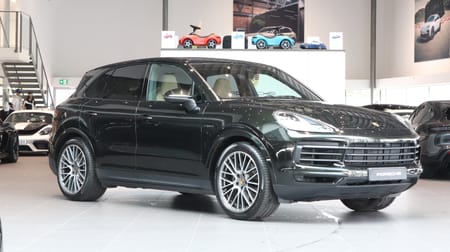Porsche Cayenne E-Hybrid PTS Dark Olive
