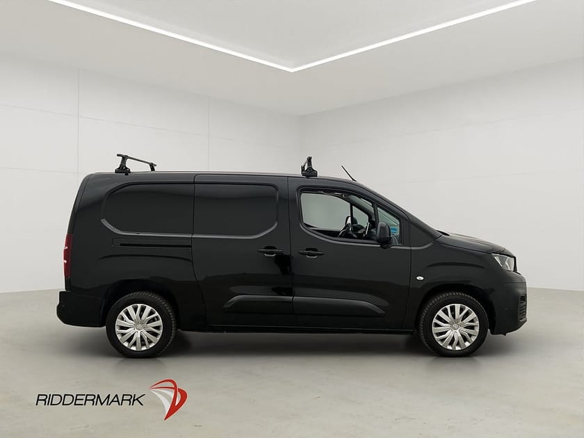 Bild 2 av Peugeot Partner Utökad Last L2 Ny-Kamrem Värm Drag B-Kamera CARPLAY Moms