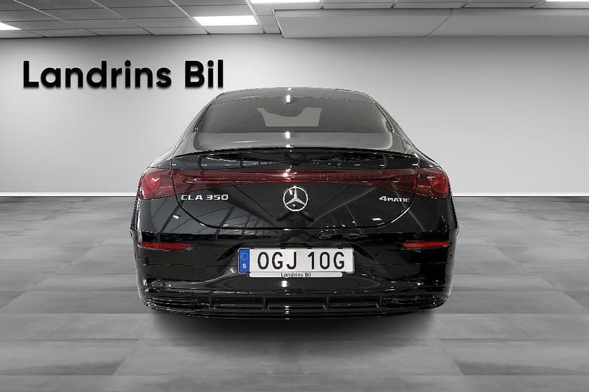 Bild 5 av Mercedes-Benz CLA 350 4MATIC Sedan AMG-Line Night