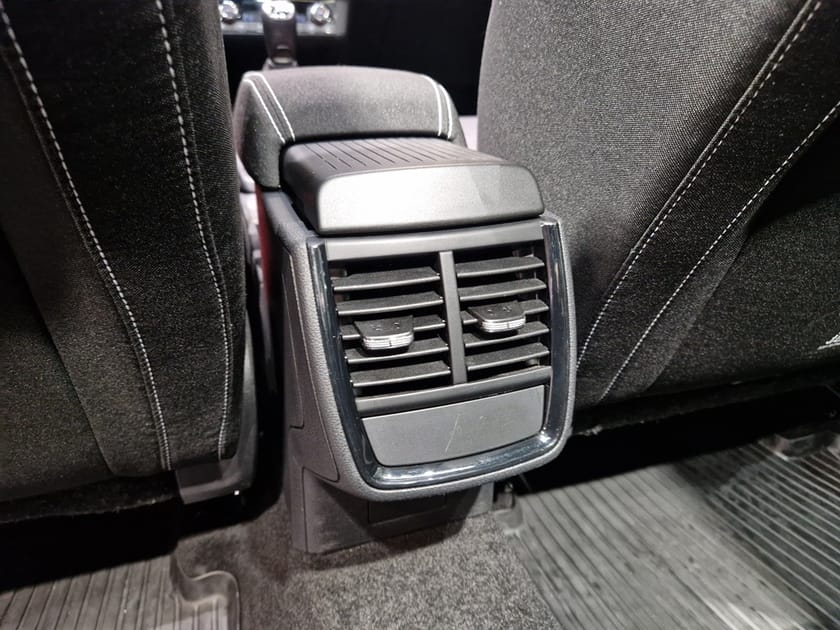 Bild 5 av Škoda Kamiq 1.0 TSI Monte Carlo 110hk Drag/Pano/Cockpit