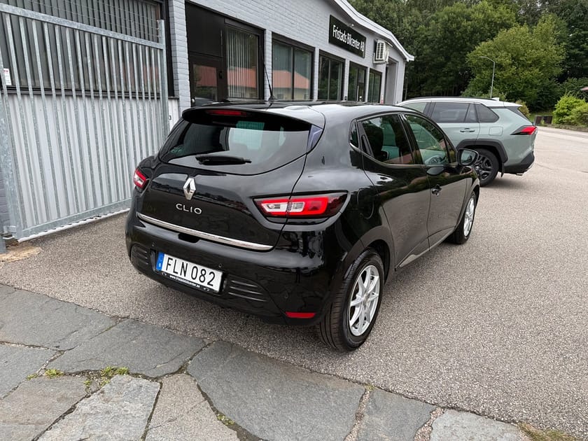 Bild 3 av Renault Clio 0.9 TCE 90HK INTENS / VÄRMARE / 5500Mil