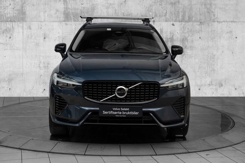 Bilde 4 av Volvo XC60 T6 AWD Plug In Hybrid Plus Dark 350Hk. Hengerfeste!