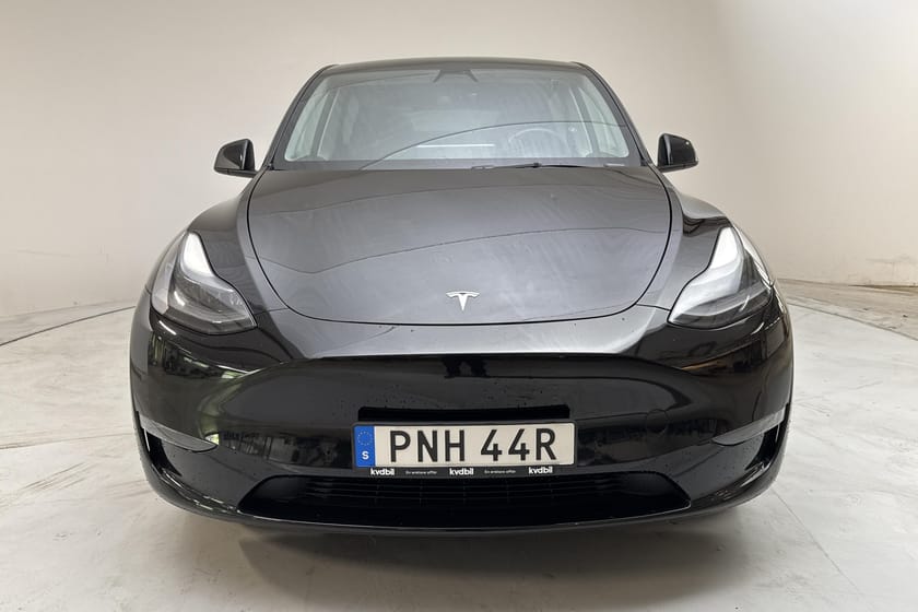 Bild 5 av Tesla Model Y Long Range AWD Dual Motor Vinterhjul ingår