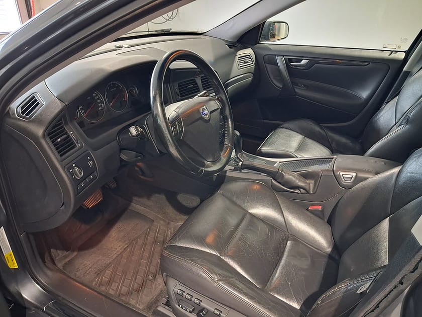 Bild 3 av Volvo V70 2,5FT 210HK Summum Läder
