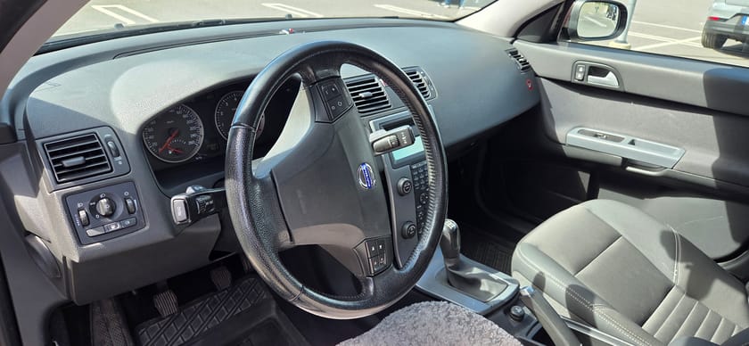 Bild 4 av Volvo V50 1,8F Flexifuel Kinetic  (Säljes som repobjekt utan garanti)