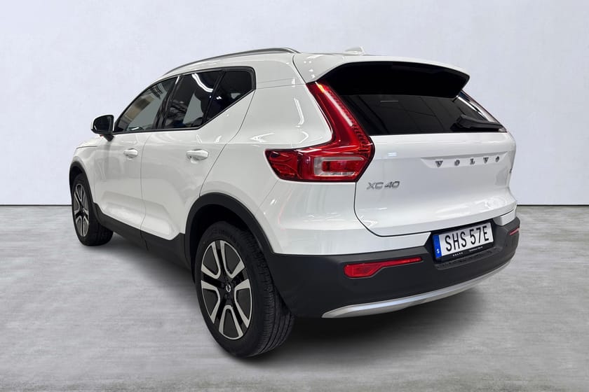 Bild 4 av Volvo XC40 B4 FWD Bensin Mom Adv Navi Pro Edt
