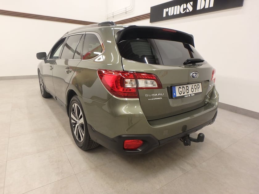 Bild 3 av Subaru Outback 2.5 4WD Lineartronic Euro 6 Summit Krok