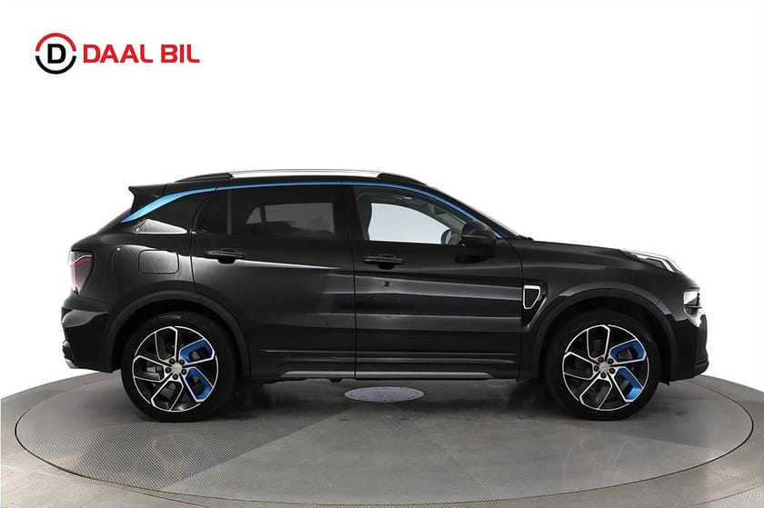 Bild 5 av Lynk & Co 01 PHEV DCT 261HK 17,6kWh INFINITY® PANORAMA 3D-VIEW NFC