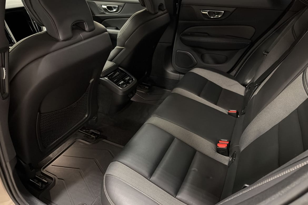 Volvo V60 2023 - miniatyr 11