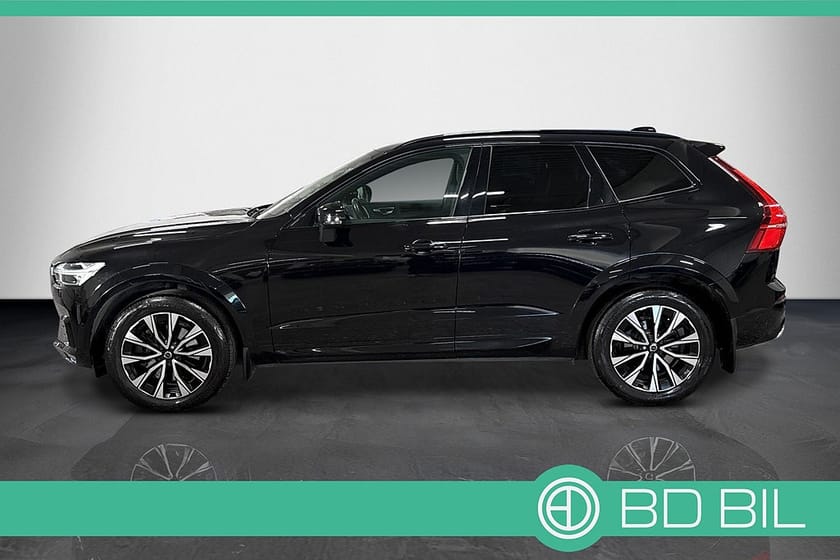Bild 4 av Volvo XC60 B5 AWD R-DESIGN B&W VÄRMARE 360 KAMERA DRAGKROK