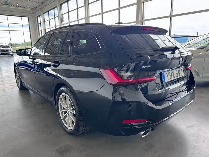 Bild 3 av BMW 320d xDrive Touring | Navi | Rattvärme | Kamera | Moms