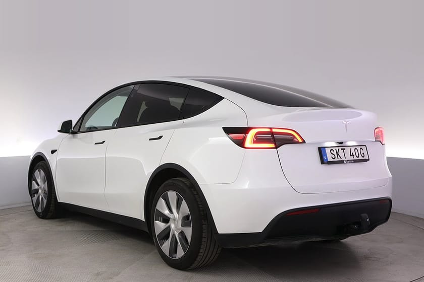 Bild 4 av Tesla Model Y Long Range AWD Autopilot Pano Drag